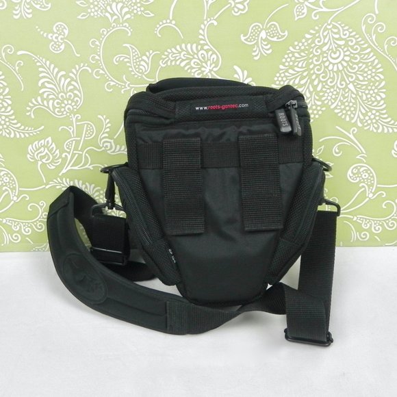 NWOT Roots Multi-Purpose Bag - Picture 5 of 12